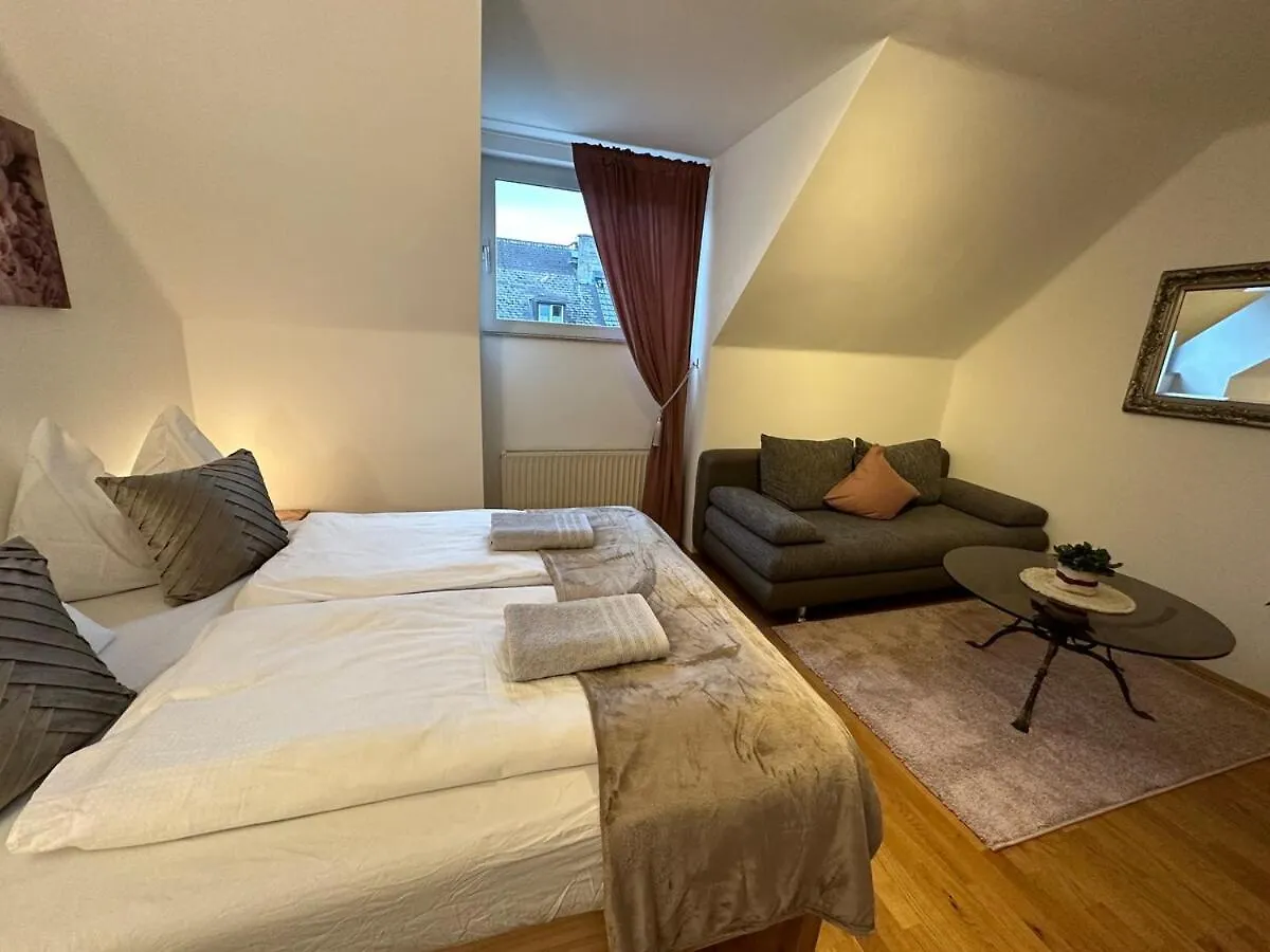 Nest & Rest Garden Stay With Free Parking Salzburgo 0*,
